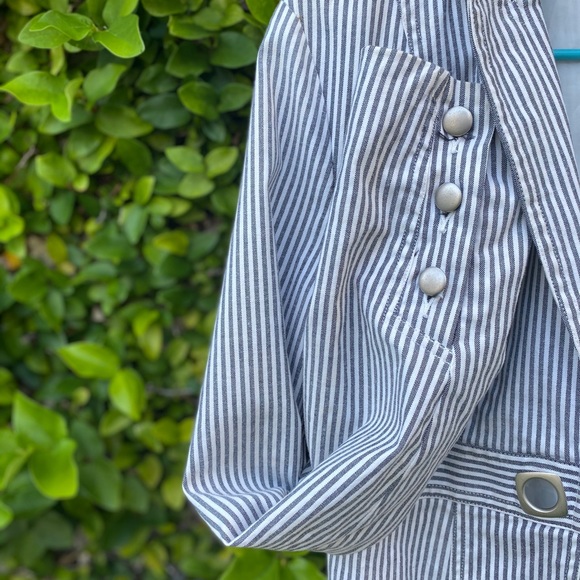 Beautiful & delicate🎉 Striped Blazer Martha B🥰❤️ - Picture 8 of 9